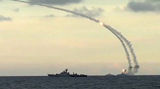Позиции «ИГ» в Сирии обстреляны ракетами с кораблей Каспийской флотилии