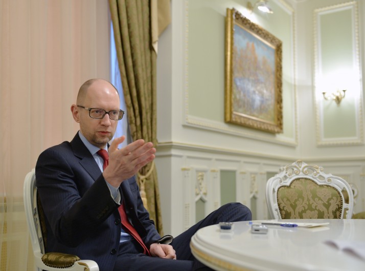 Politico: Премьер-министр Украины обещает новое правительство (перевод)