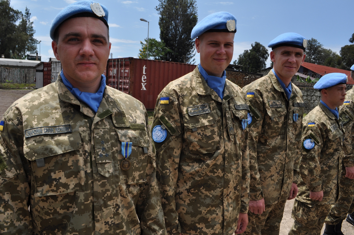 Украинские миротворцы в Конго получили медали ООН (фото) - 12 - изображение