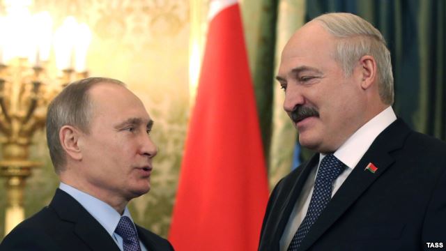 Беларусь заинтересована в мире на украинской земле, – Лукашенко