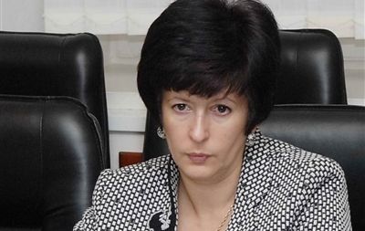 Лутковская попросила Яценюка не спешить с ликвидацией СИЗО