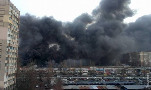 В Одессе горел рынок «Меркурий»