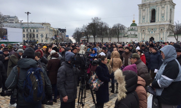 В Киеве проходит акция в поддержку полиции