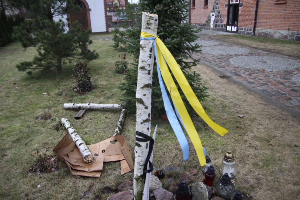 В Польше уничтожен крест, установленный в честь участников Майдана