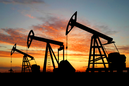 Россия и Саудовская Аравия договорились о заморозке уровня добычи нефти