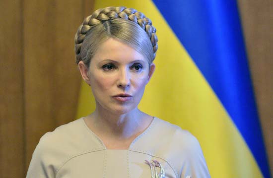 Тимошенко внесет в Раду постановление об отставке Яценюка