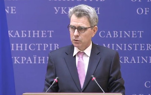 США пока не требуют от Украины полного выполнения Минских соглашений, – Пайетт