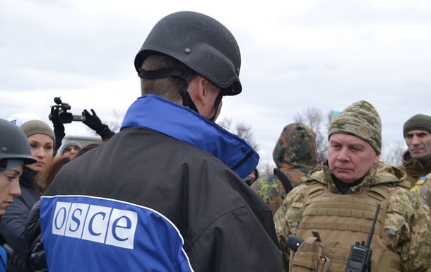 Хуг назвал условие ввода полицейской миссии ОБСЕ в Донбасс
