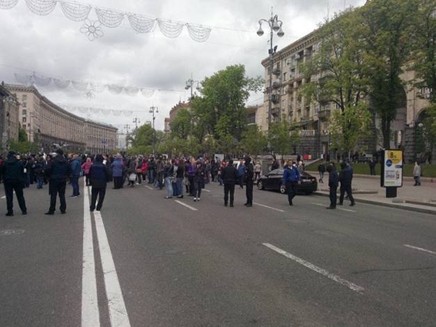 После столкновений возле киевской мэрии полиция задержала более 50 человек