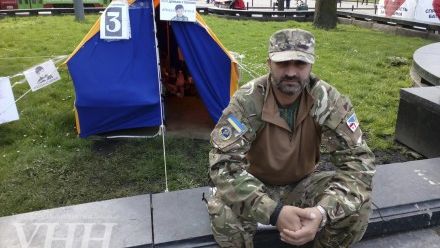 Во Львове мужчина объявил голодовку в поддержку Савченко