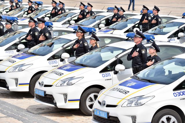 Аваков планирует запустить патрульную полицию в Донецке, Луганске и Севастополе