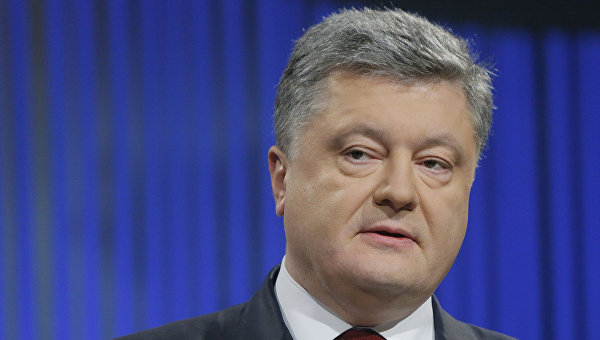 Порошенко выступил за изменения в разделе Конституции о Крыме