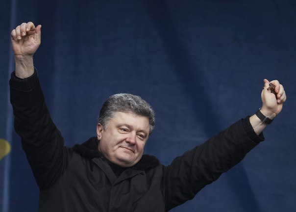 Порошенко приветствовал продление санкций против Крыма