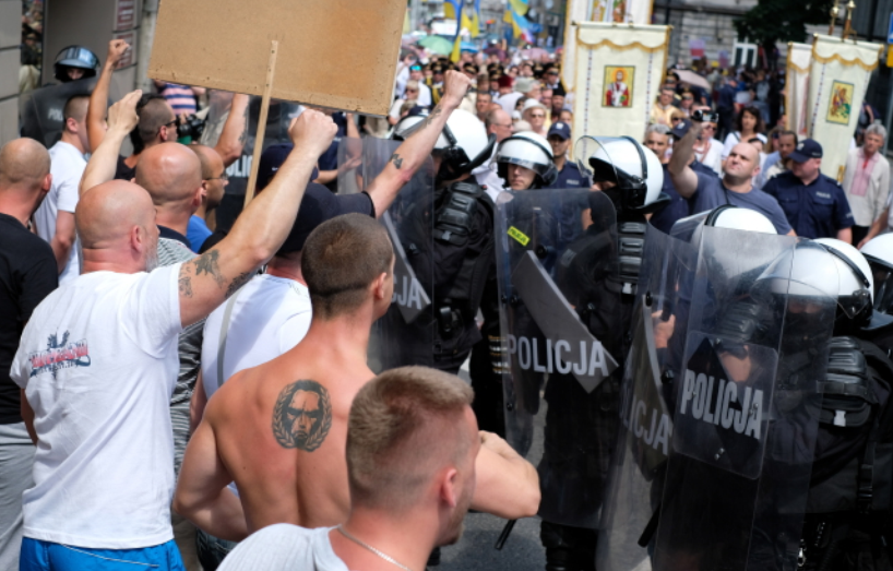 Польская полиция выдвинула обвинения напавшим на шествие в честь Сечевых стрельцов