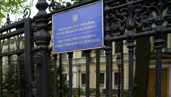 Соболев не исключает разрыва дипотношений из-за нападения на посольство Украины