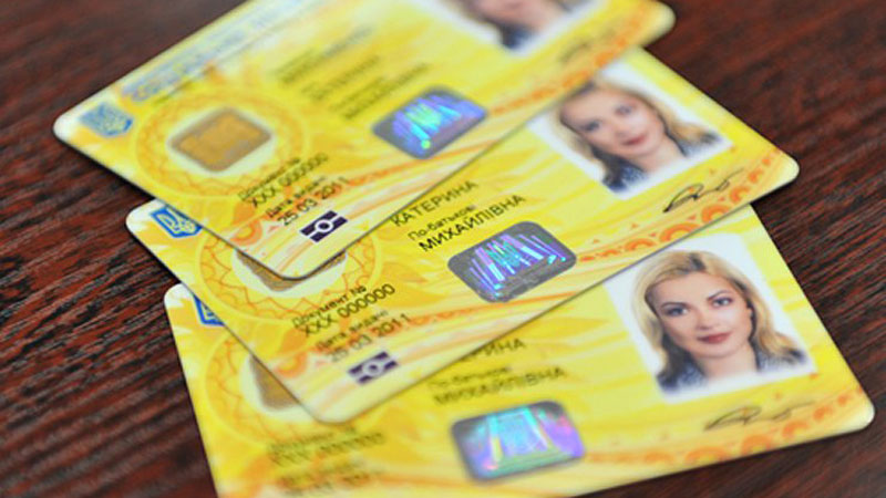 Аваков рассказал, зачем нужны биометрические ID-паспорта