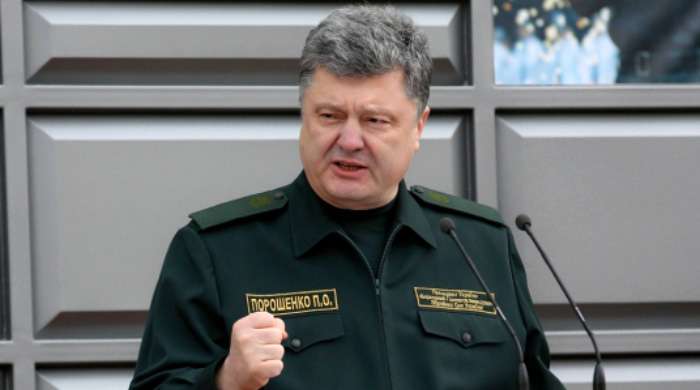 Порошенко: Военные моряки сломали планы агрессора по захвату Юга Украины