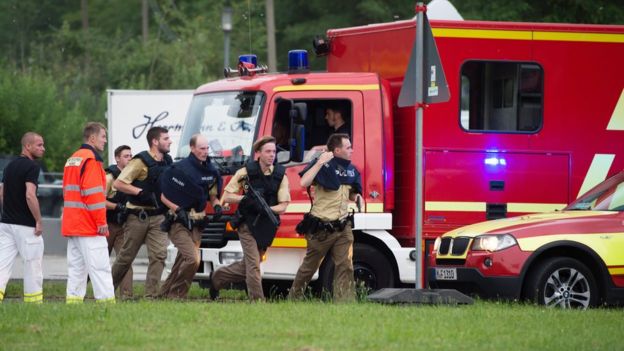 Стрельба в Мюнхене: 10 человек погибли, 16 ранены