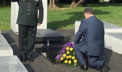 Дуда прокомментировал посещение Порошенко памятника жертвам Волынской трагедии