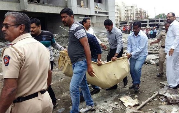 В Индии обрушилось здание, погибли люди
