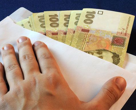 ГФС: 60,6% проверенных предприятий выплачивают зарплаты в конвертах