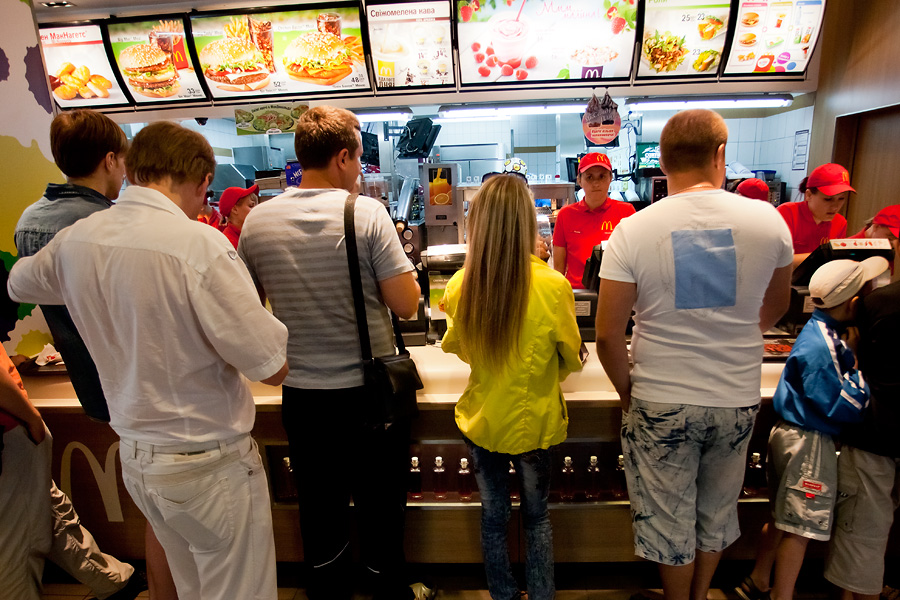 В харьковском McDonald’s не захотели обслуживать на украинском языке
