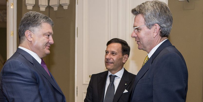 Порошенко поблагодарил послов США и Италии за отстаивание суверенитета Украины