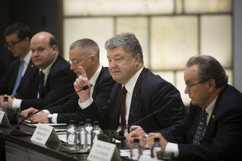 Порошенко пригласил в Украину американских инвесторов