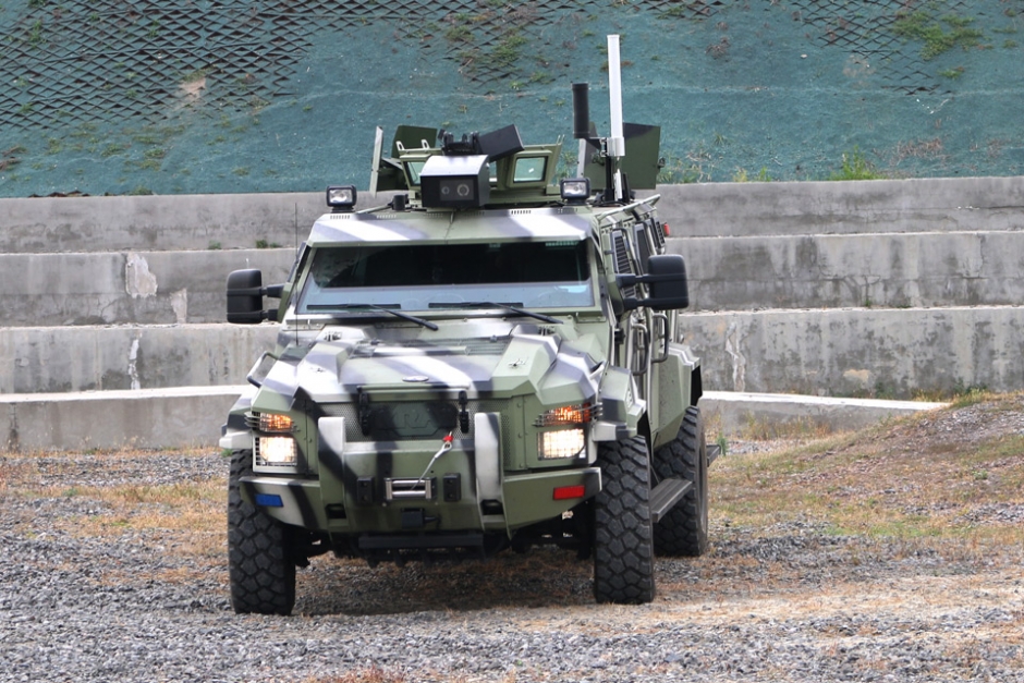 КрАЗ представил беспилотный военный автомобиль