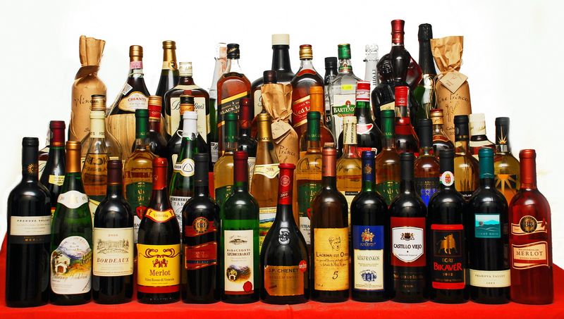 Спиртные напитки употребляют около 60% украинцев, – исследование