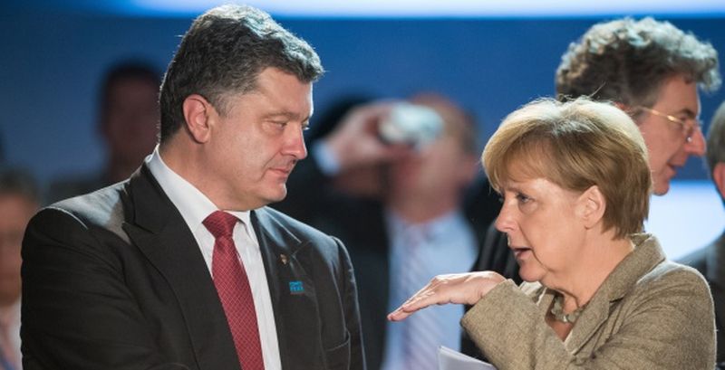 Порошенко и Меркель договорились о встрече глав МИД