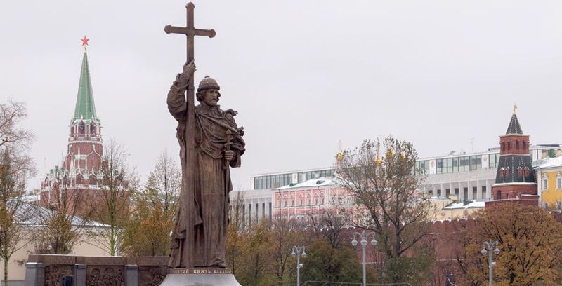 Порошенко отреагировал на памятник князю Владимиру в Москве