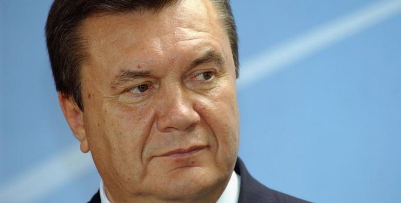 Янукович отрицает встречи с Сурковым