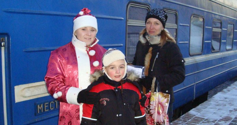 Укрзализныця оденет проводников в костюмы Дед Морозов и Снегурочек