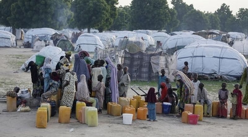 В Нигерии самолет по ошибке сбросил бомбы на лагерь беженцев