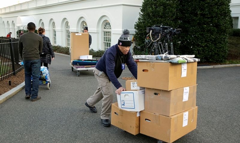 Из Белого дома вывезли вещи Обамы