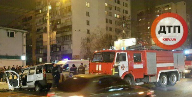 ДТП в Киеве: один погибший, девять пострадавших