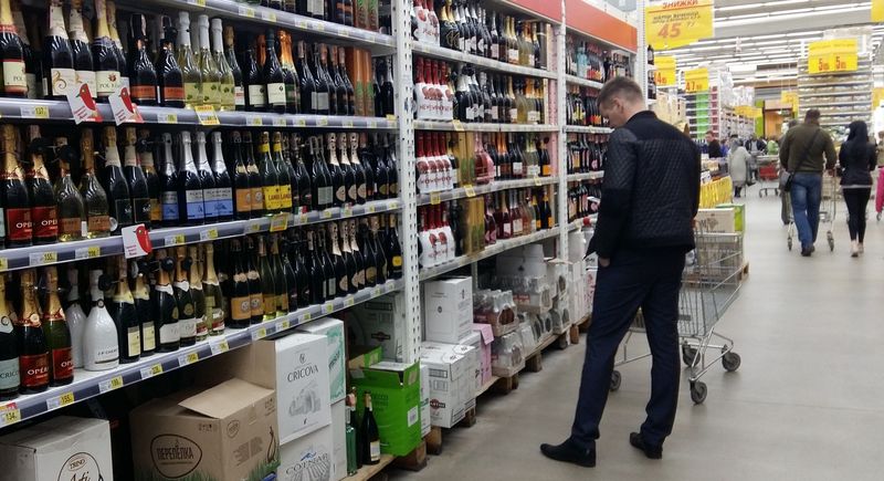 Ночную продажу алкоголя хотят запретить по всей Украине