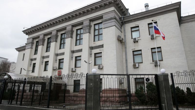 У посольства РФ хотят забрать три участка в Киеве