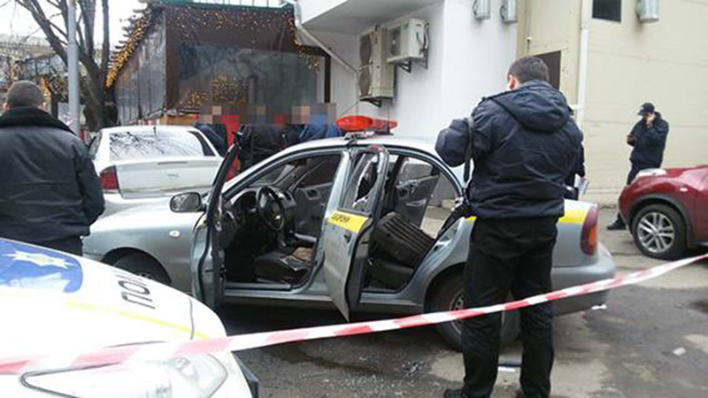 В Киеве совершено нападение на машину частного охранного предприятия 