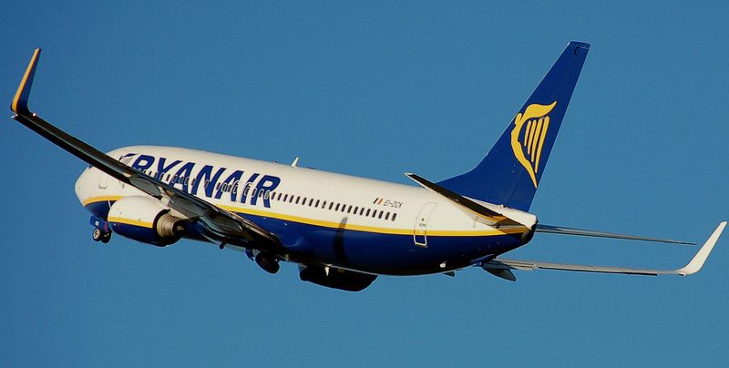 Гройсман подтвердил запуск работы лоукостера Ryanair в Украине