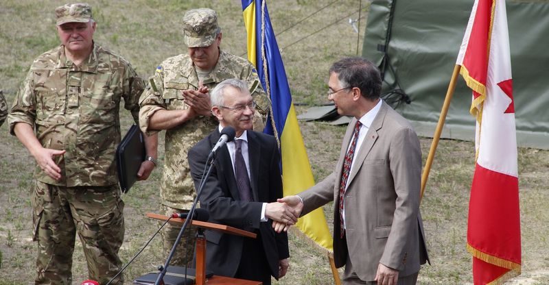 Посольство РФ раскритиковало решение Канады по военной миссии в Украине
