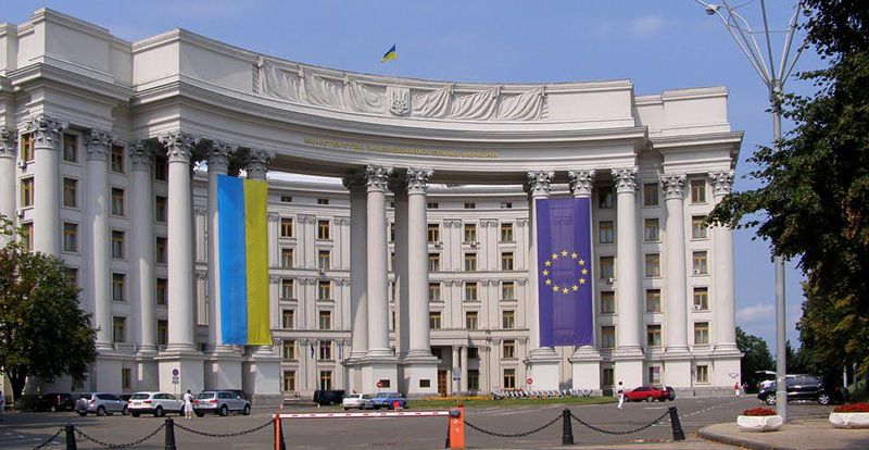 МИД: Сербских депутатов привлекут к ответственности за визит в Крым