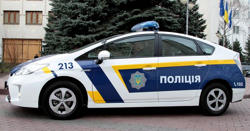 Киевских патрульных отстранили от службы за избиение заявителя