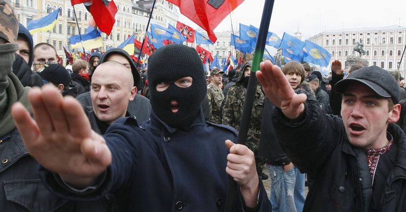 Сенат Польши отозвал законопроект о запрете украинского национализма