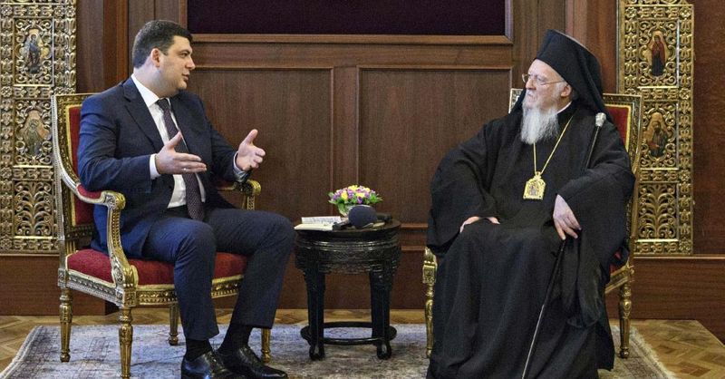 Вселенский Патриарх поздравил православных христиан с Пасхой
