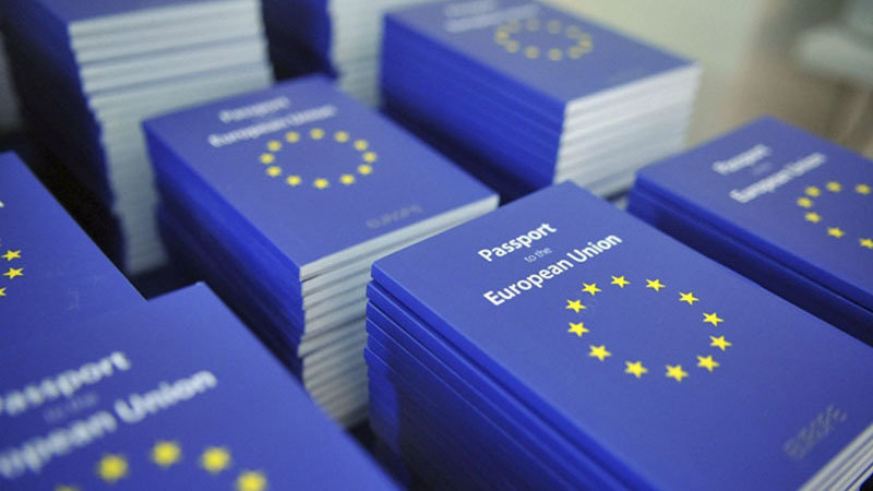 Eurostat: в 2015 году 19,2 тыс. украинцев получили гражданство в странах ЕС