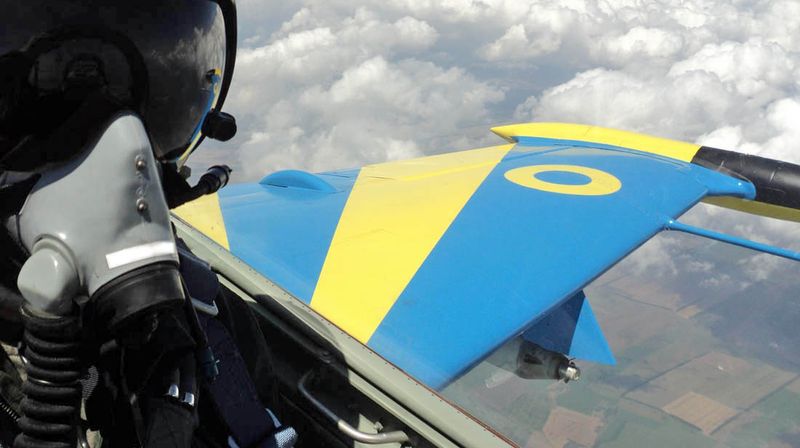 Генштаб показал тренировку украинских бомбардировщиков