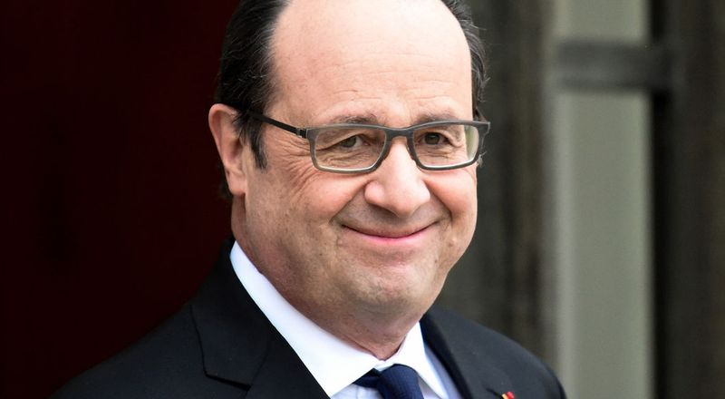 Олланд призвал правительство Франции обеспечить поражение Ле Пен