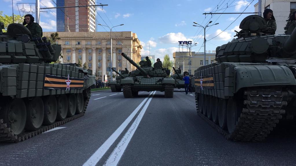 Хуг: Тяжелое вооружение на парадах в «Л/ДНР» — нарушение Минских соглашений